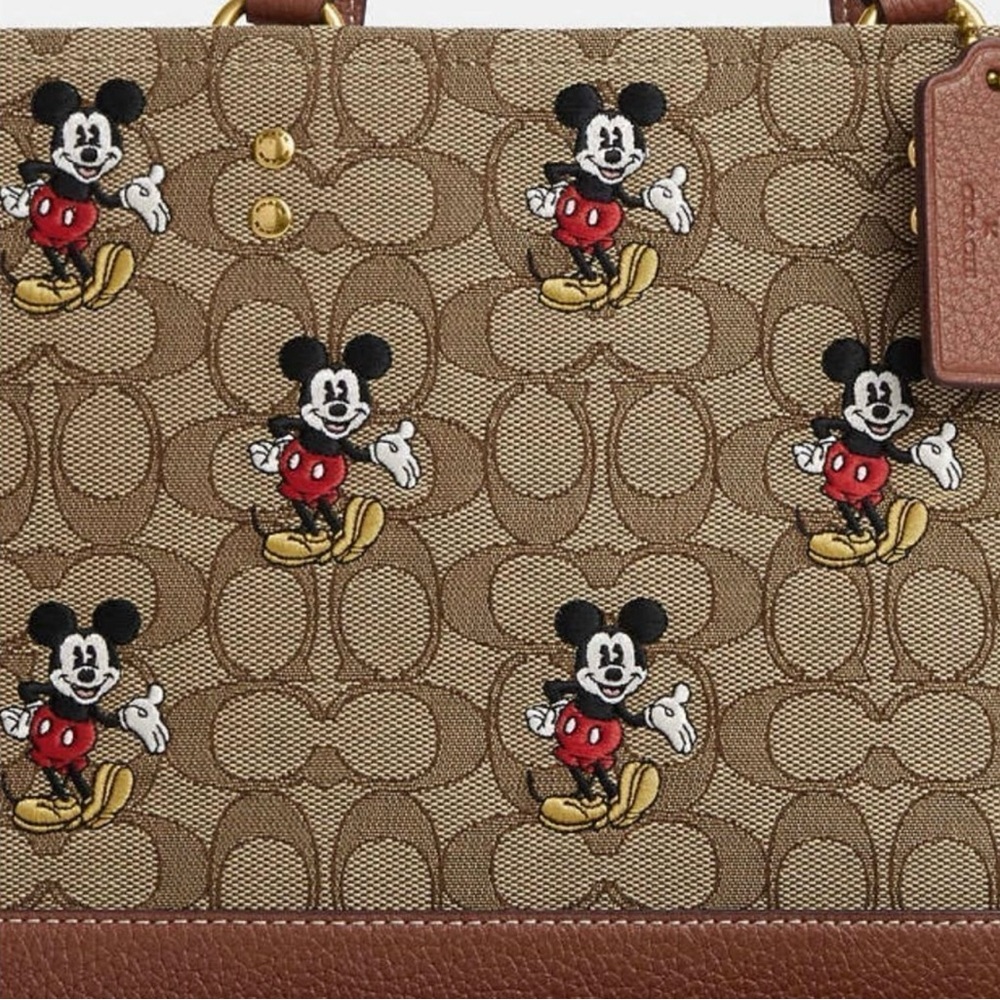 NWT Disney X Coach
Dempsey Carryall in Sig Jacquard
Mickey Mouse Msrp:$528 - Picture 4 of 13